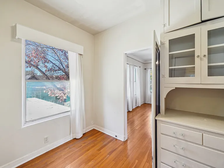 326 E Mistletoe Ave #2 — Photo 8