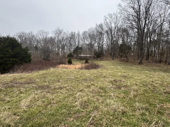 2250 Indian Creek Rd, Mc Ewen, TN 37101