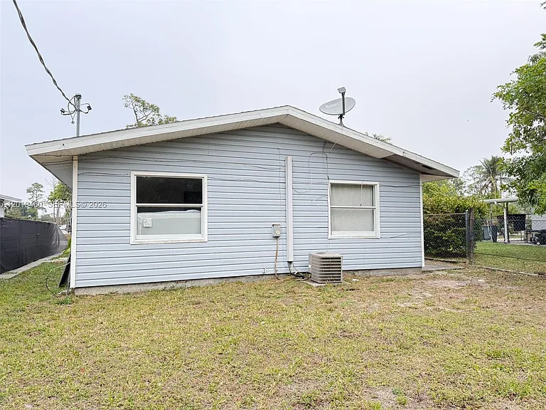 1604 Cypress Dr #1 — Photo 11