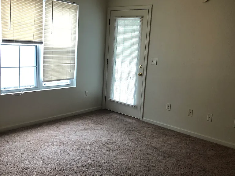 1045 Redbud Rd #3 — Photo 4