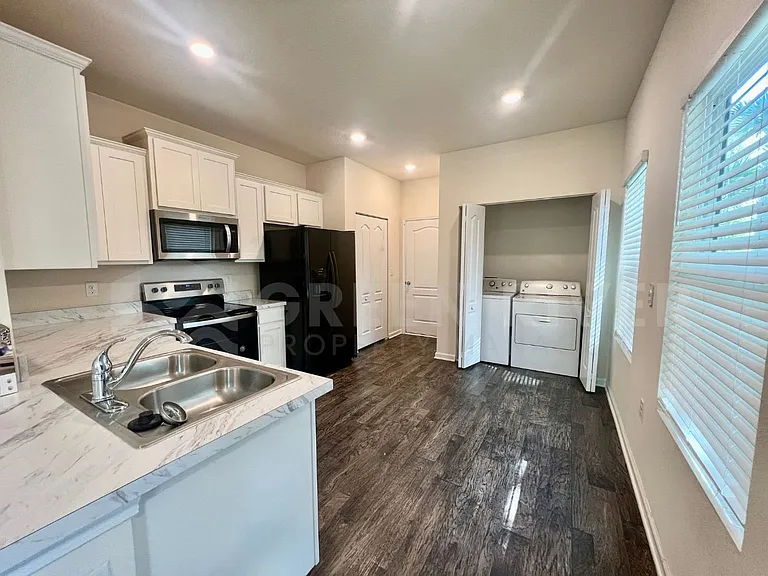 294 Aralia Ln — Photo 11