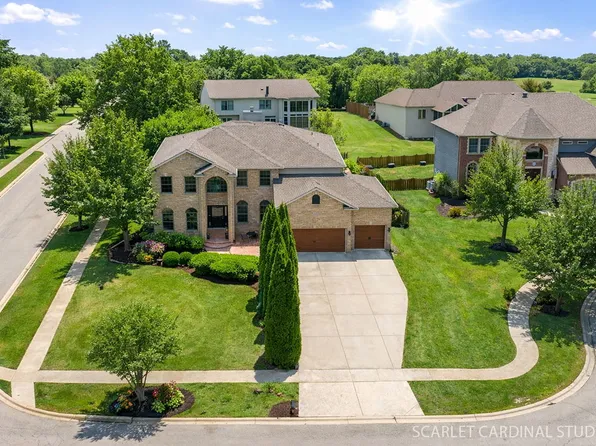 208 Amherst Ct, Oswego, IL 60543