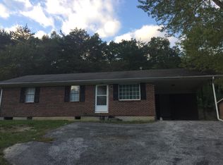 3080 Paint Creek Rd, Stanton, KY 40380