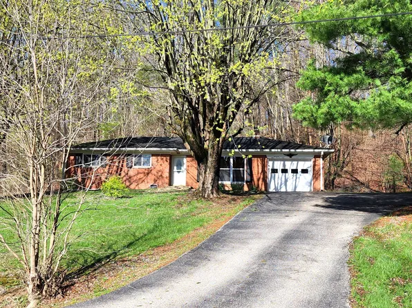 7132 N Stafford Ln, Martinsville, IN 46151