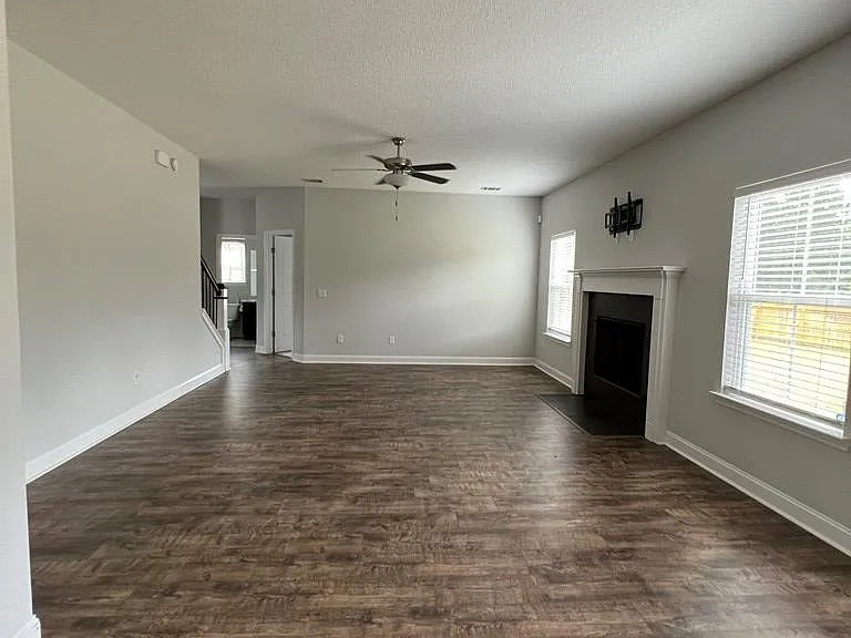 423 Fairview Cir — Photo 7