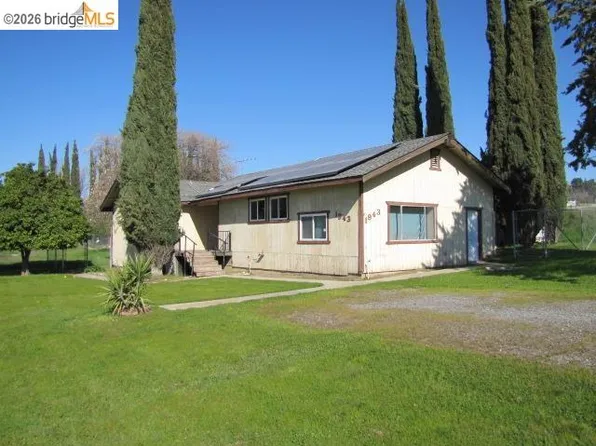 1943 S Ranchero Rd, Valley Springs, CA 95252