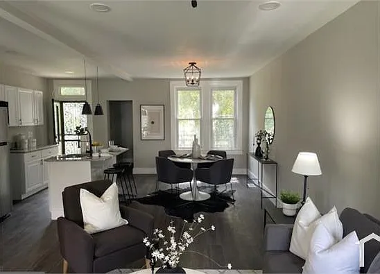 3617 W Garrison Ave — Photo 3