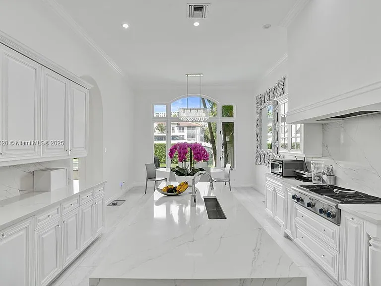 1516 Island Blvd — Photo 35