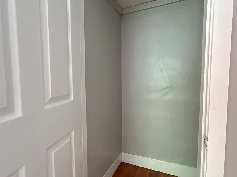 38 Prince Ave #B — Photo 19