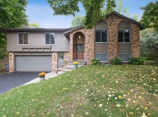 8298 Red Rock Rd, Eden Prairie, MN 55347