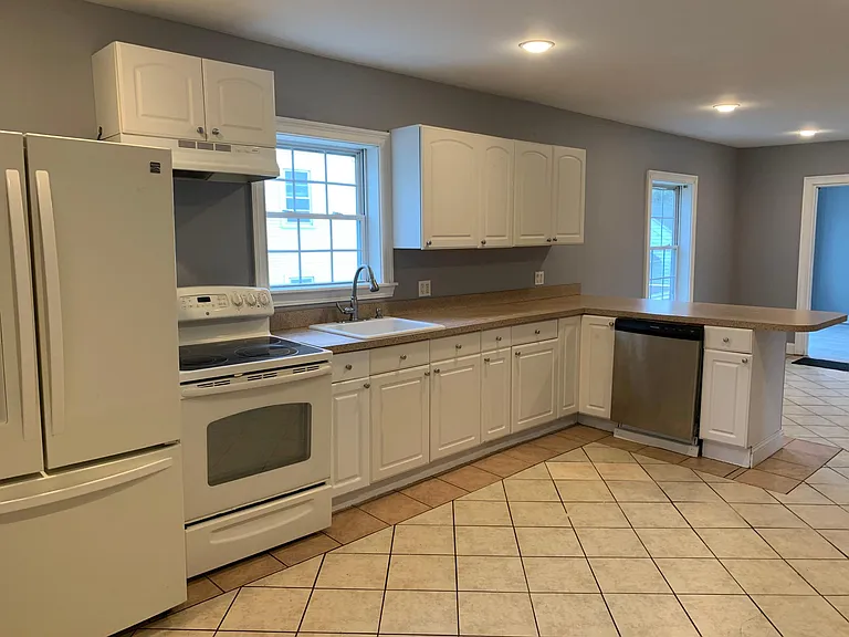 155 Park Ave #2 — Photo 3