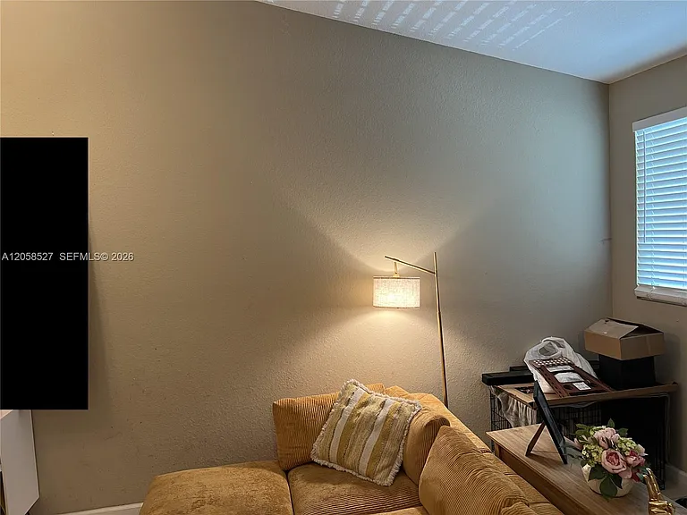 1535 SE 26th St #200 — Photo 8