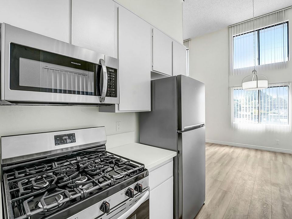 1st image of 3415 McLaughlin Ave APT 209