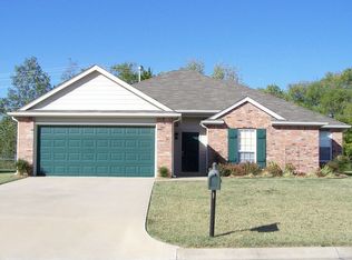 2911 Rodeo Dr, Claremore, OK 74017