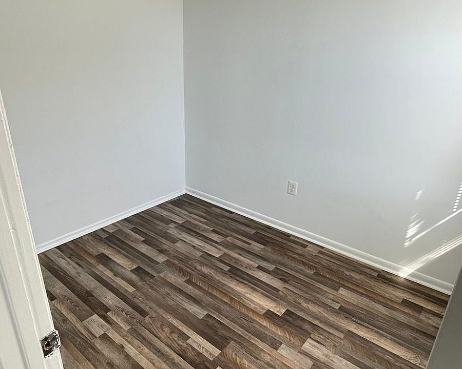 1st image of 540 N 52nd St APT 6