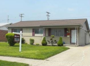 14850 Borgman Ave, Oak Park, MI 48237