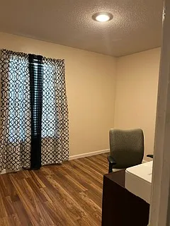 1704 Princeton Woods Dr West - 1 — Photo 4