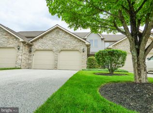 2543 Fairway Dr #2543, York, PA 17402