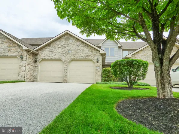 2543 Fairway Dr #2543, York, PA 17402