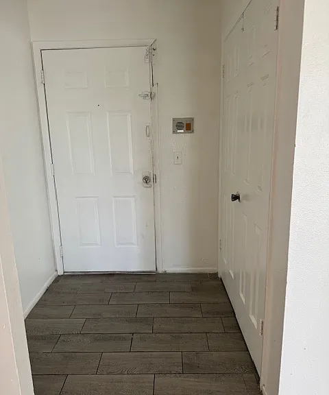 3988 Versailles Dr #3988 — Photo 1