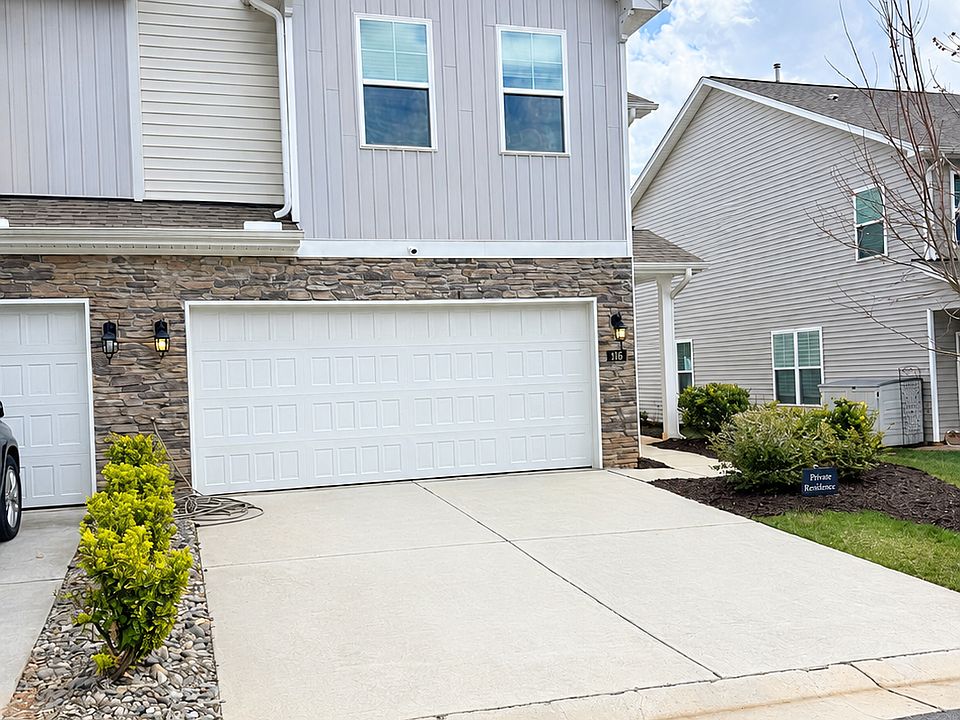 1st image of 216 Stamm Dr