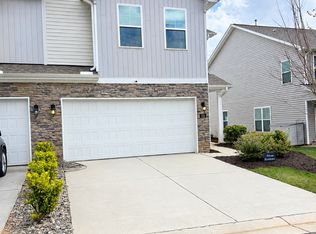 216 Stamm Dr, Greensboro, NC 27455