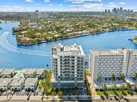 2nd image of 435 Bayshore Drive #404