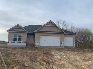 1813 Sycamore Rdg, Kearney, MO 64060