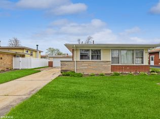 252 Avonelle Dr, Chicago Heights, IL