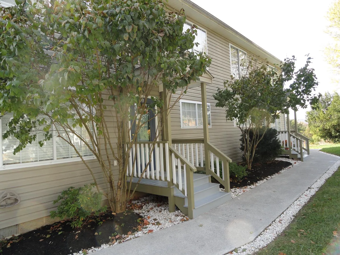619 A Lee Street - 619A — Photo 2
