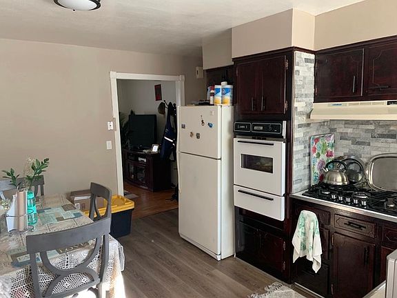 3rd image of 192 Malone Ave Floor 1