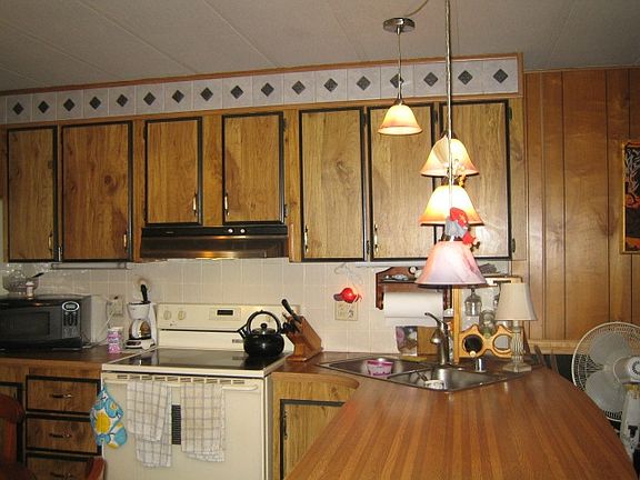 4th image of 304 Donna Ave