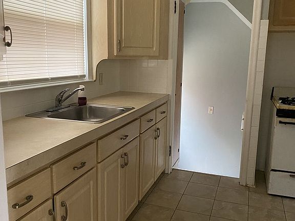 5th image of 20250 Woodmont St