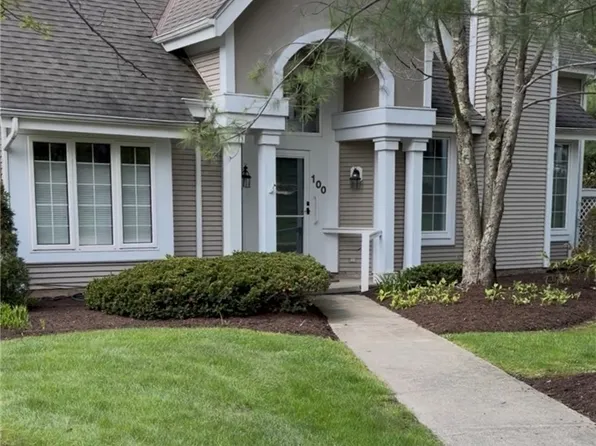 100 Clubside Ct, Chardon, OH 44024