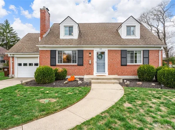121 N Bromfield Rd, Dayton, OH 45429