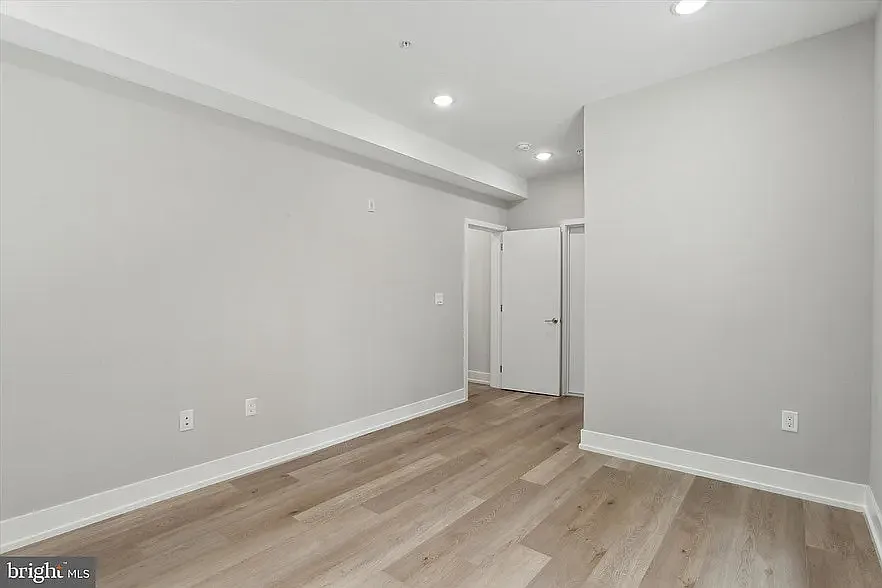 Photo 2 of 5 - 402 E Walnut Ln #1B - Philadelphia, PA Building Photo - 402 E Walnut Ln #1B