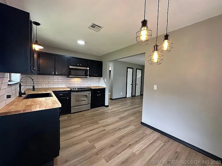 606 Northwest St — Photo 4
