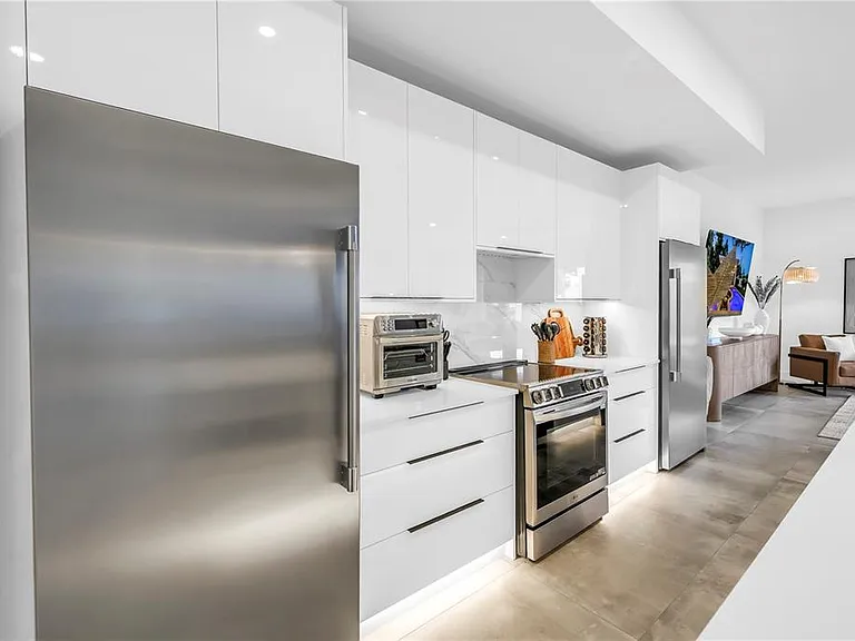 2065 Goldenrod St — Photo 23