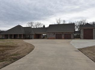 59421 E 300th Rd, Grove, OK 74344