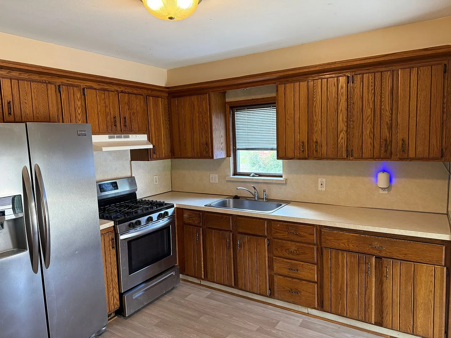 3 Bedroom Ranch/Full Basement - Warren — Photo 4