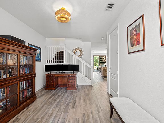 4th image of 13053 Anthorne Lane