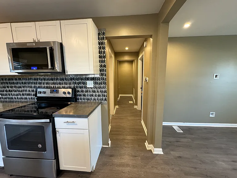648 Eastern Ave #1 — Photo 8