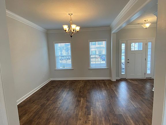 3rd image of 107 Wineberry Way