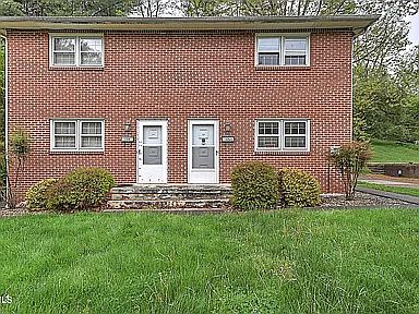 1st image of 126 Sycamore Dr #126