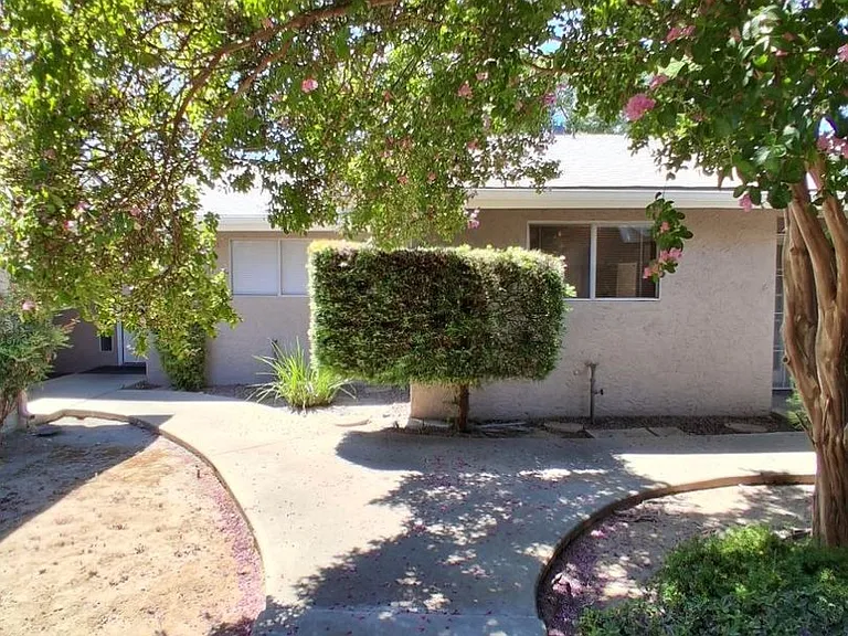6061 N Bungalow Ln #102 — Photo 2