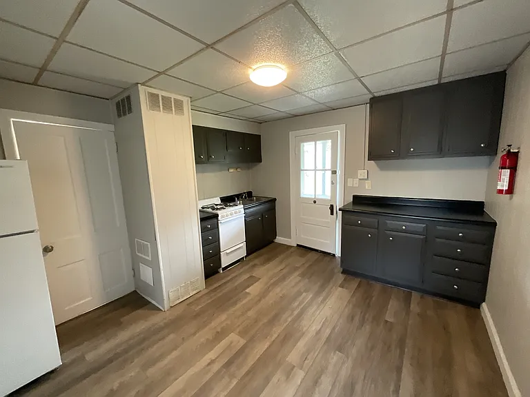 61 E Middle St #2 — Photo 3