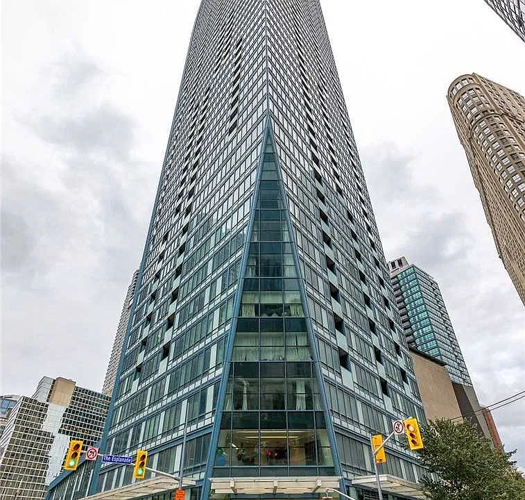 8 The Esplanade #3503