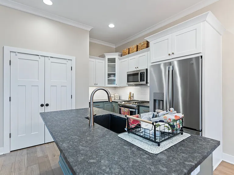 3222 Catalpa Farms Dr — Photo 11
