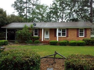 204 Redbud Dr, Adel, GA 31620