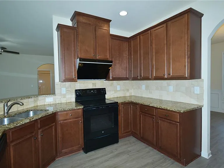 3094 Tofte Dr — Photo 12